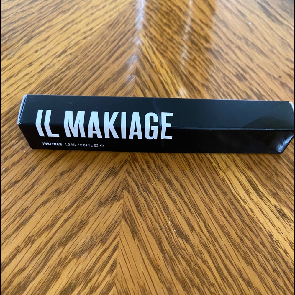 LAST DAY! IL Makiage liquid eye liner